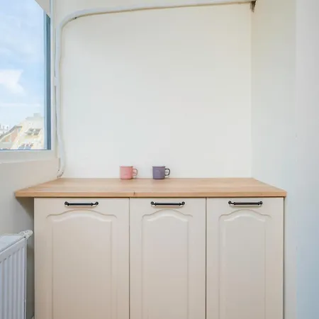 Your 2bd Away From With Working Space Апартамент